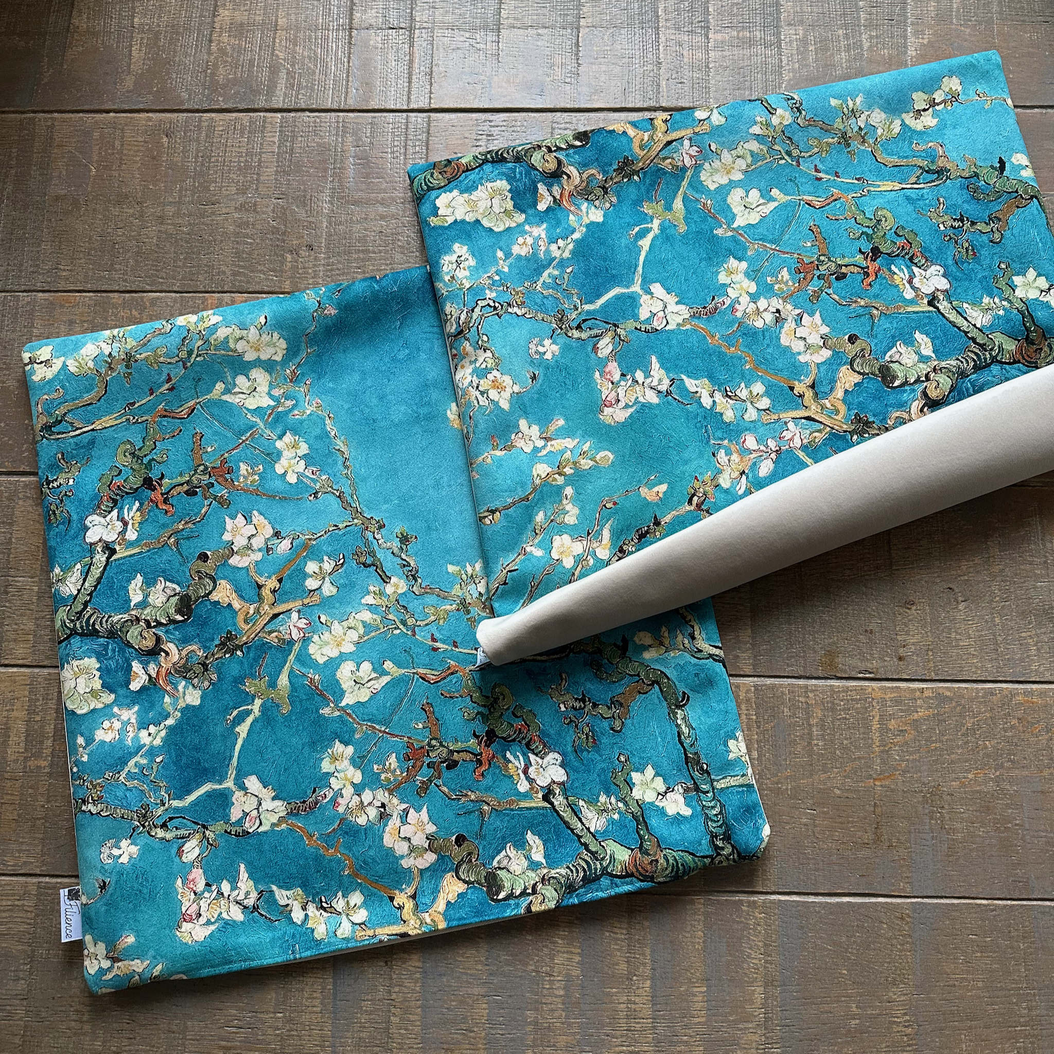 Housse ou coussin décoratif Velours – Amandier en fleurs de Van Gogh – Image 6