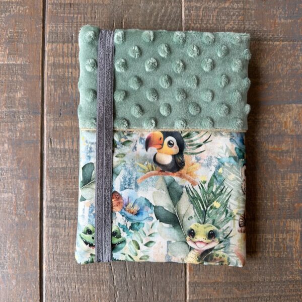 Alternative view of Protège carnet de santé personnalisé Gamme NOUVEAUTÉS au choix - Minky